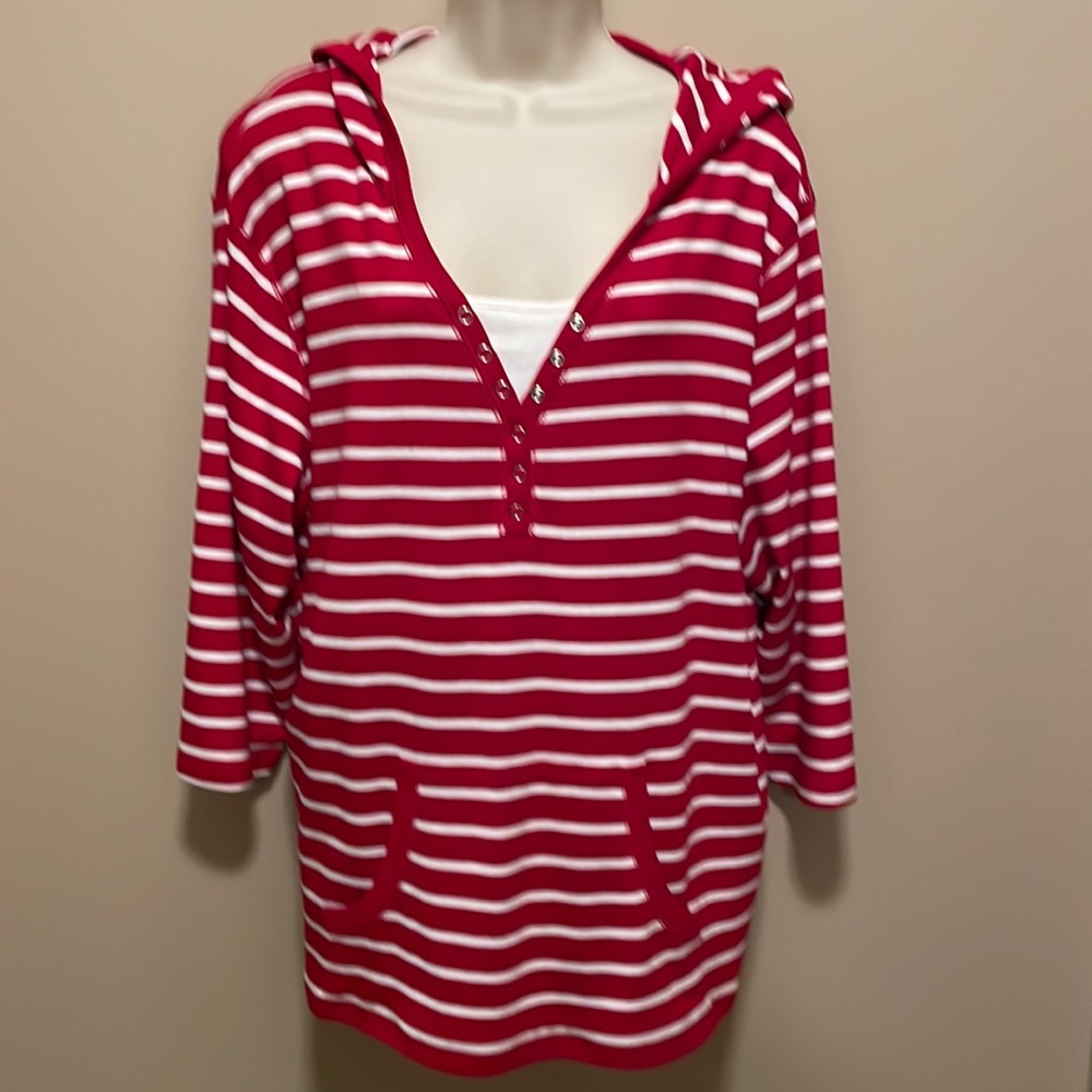 Red and white knit top